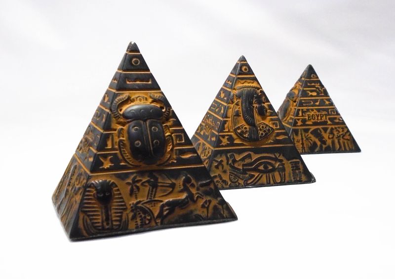 Pyramids replicas