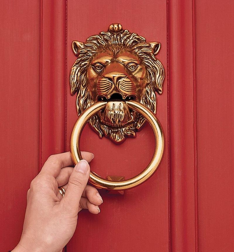 Lion head knocker